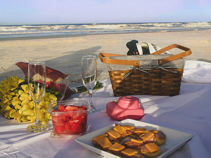 beach-picnic-st-ives