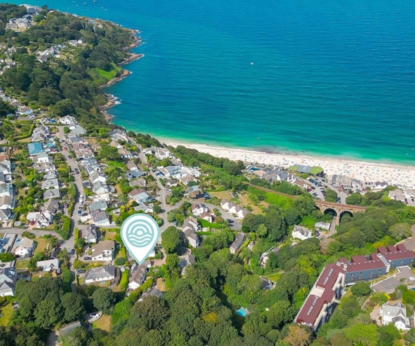 luxury-holidays-in-cornwall-with-hot-tubs