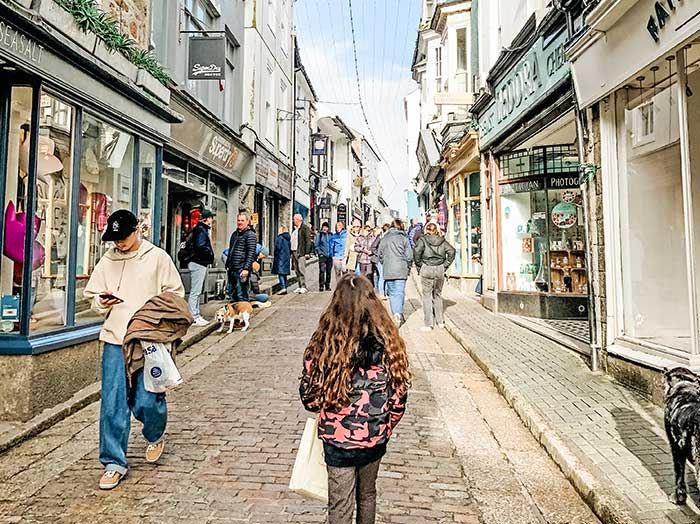 shops-in-st-ives