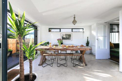 st-ives-cottage-stone-reef-dining-area