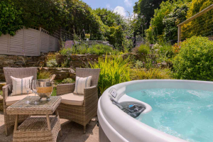 hot-tub-carbis-bay